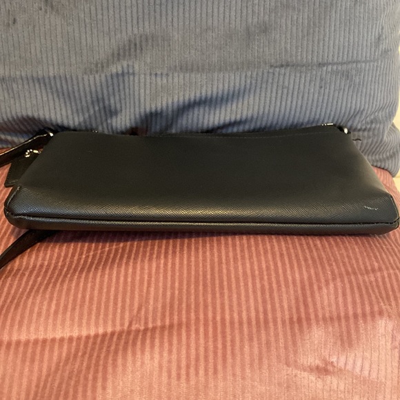 Coach crossbody like new - Picture 9 of 9